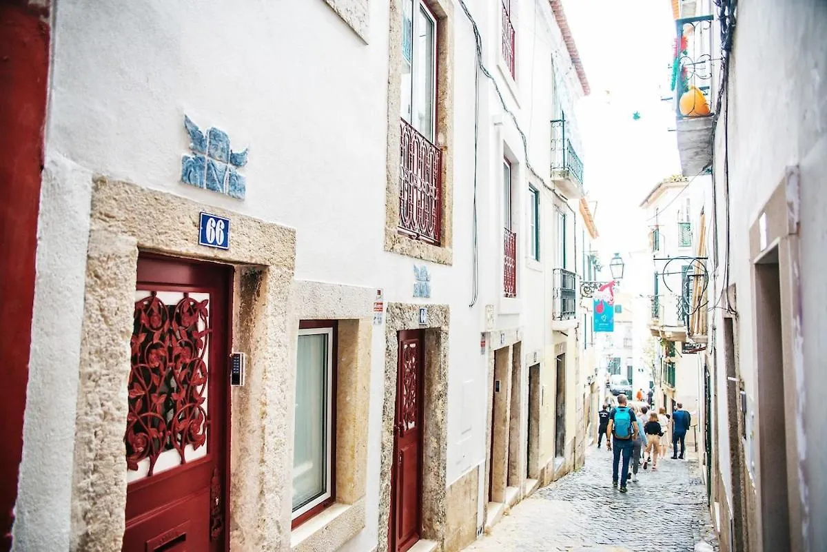 Exquisite Apartment With Patio Portuguese Soul Alfama 2P Лиссабон 0*,  Португалия
